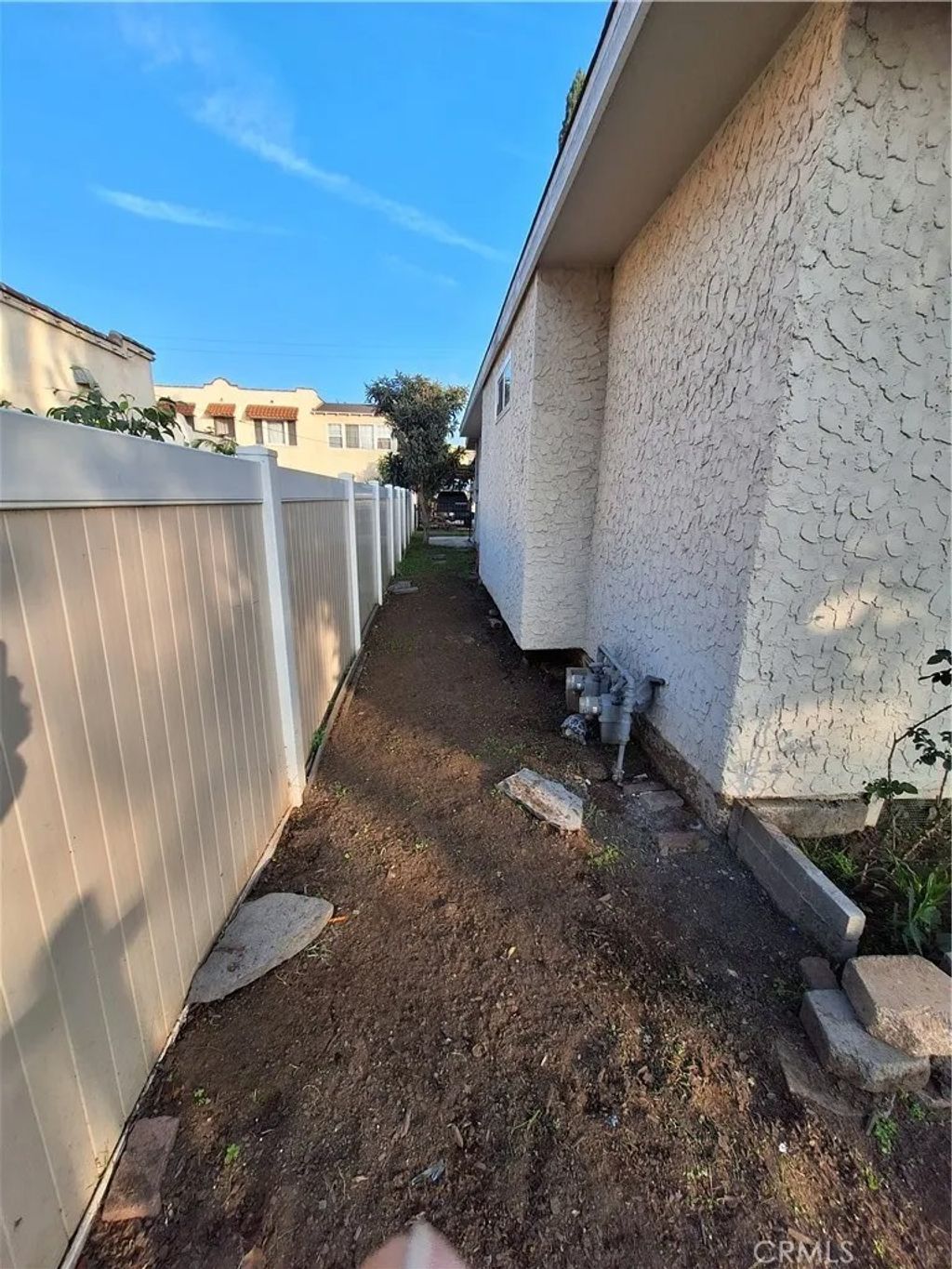 Photo of 1450 Peterson Ave, Long Beach, CA 90813 (MLS # SW25275860)