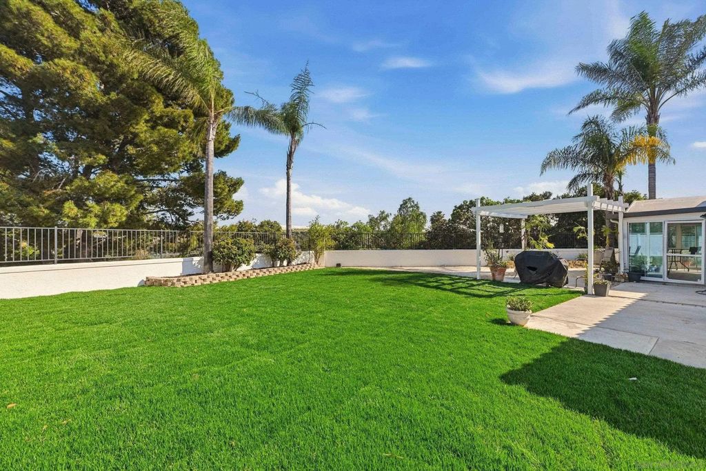 Photo of 4290 Via Clemente, Oceanside, CA 92057 (MLS # 260005801)