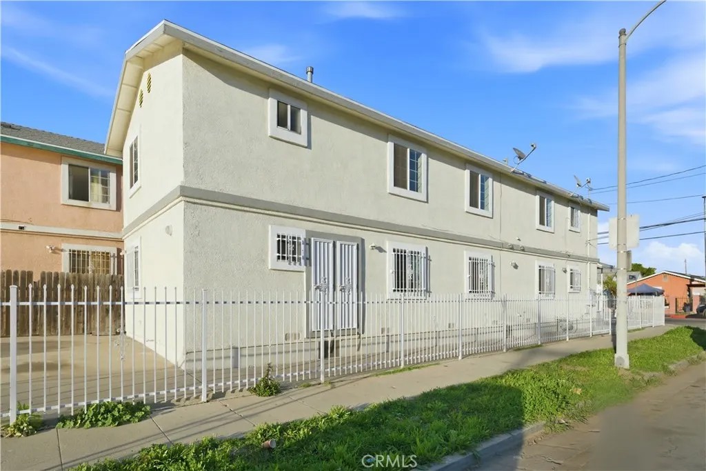 10929 Compton Avenue