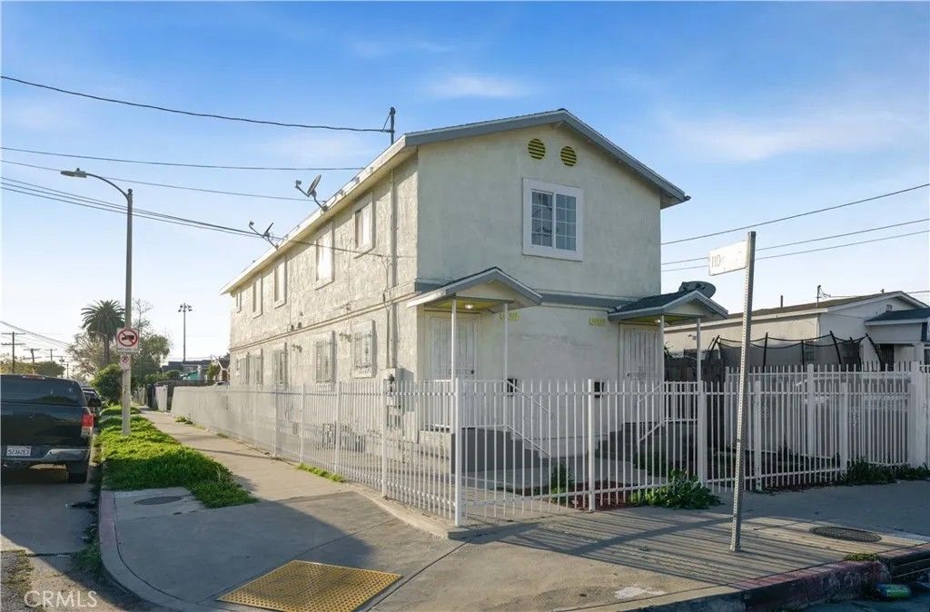 Photo of 10929 Compton Avenue, Los Angeles, CA 90059 (MLS # PW26046544)