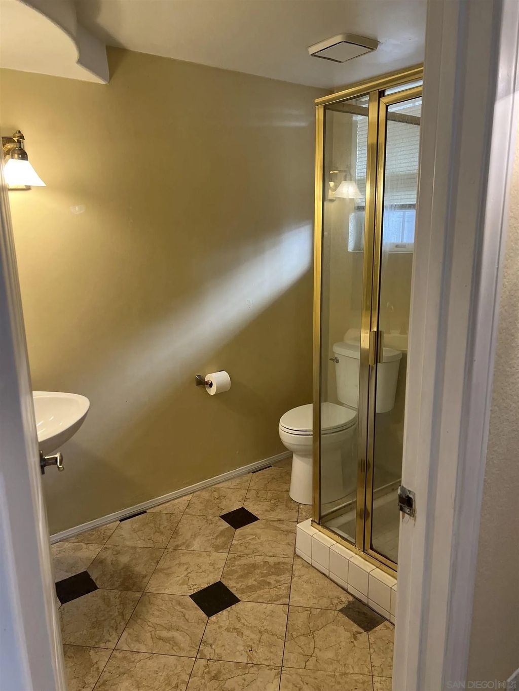 Photo of 2834 Torrey Punes Rd, La Jolla, CA 92037 (MLS # 250045118)