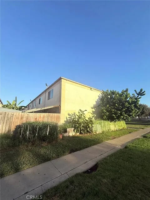 1000 E Bishop Street Unit M2, Santa Ana, CA 92701 - #: PW25233335