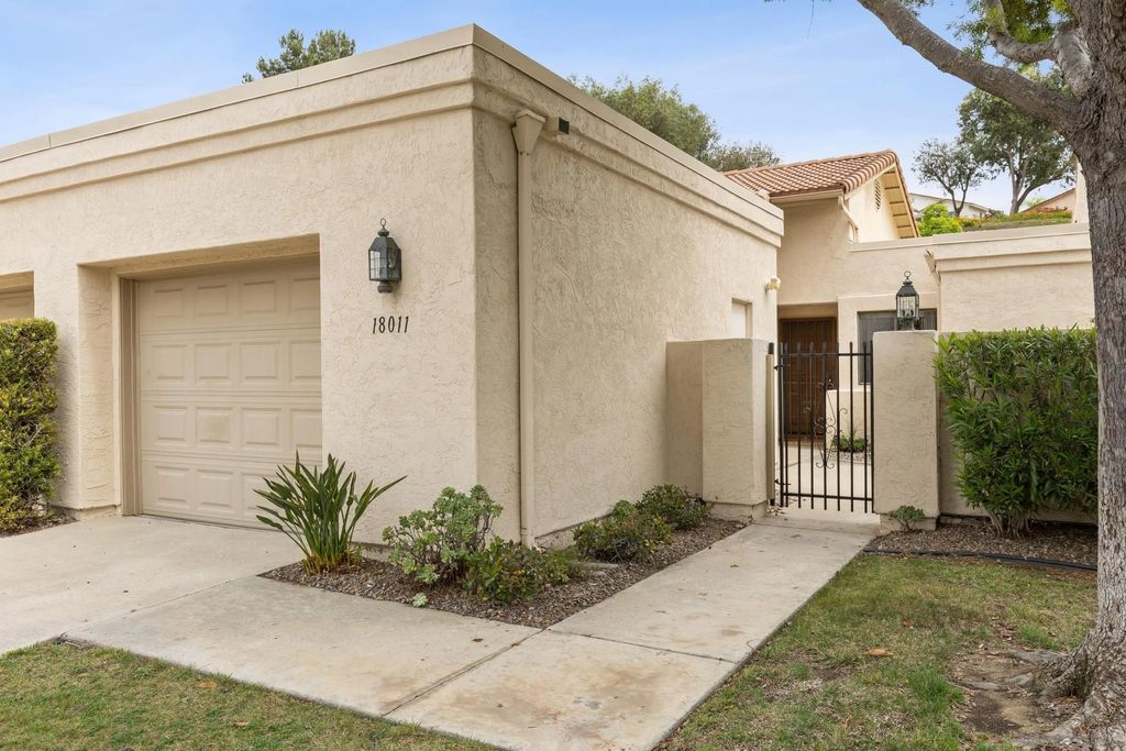 Photo of 18011 Avenida Alozdra, San Diego, CA 92128 (MLS # 260007709)