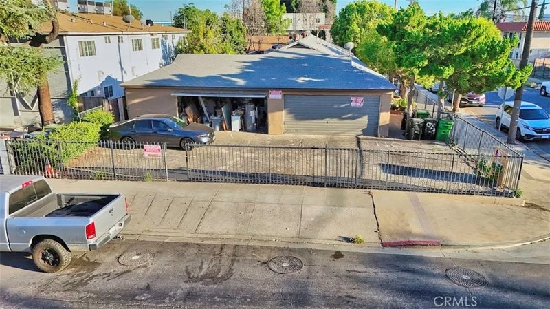 6944 Radford