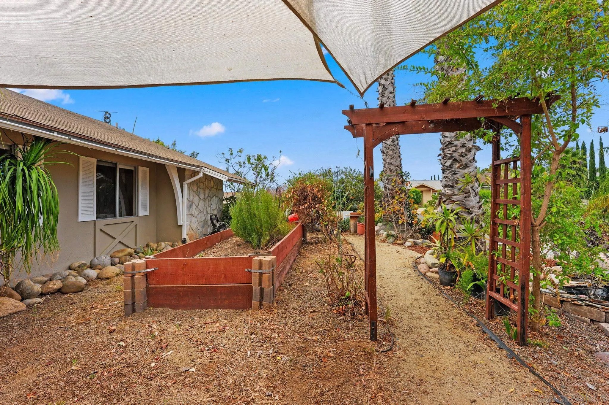 1802 Pamela Ln