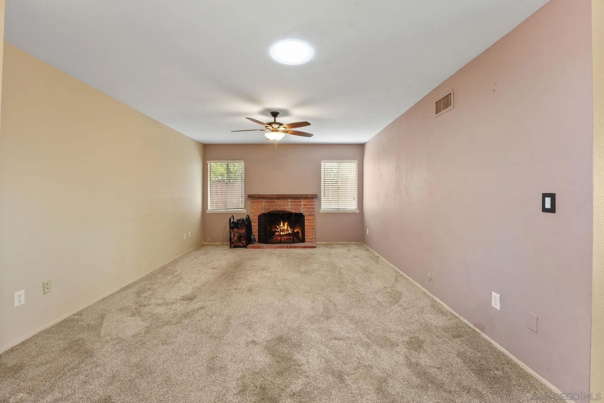 1802 Pamela Ln
