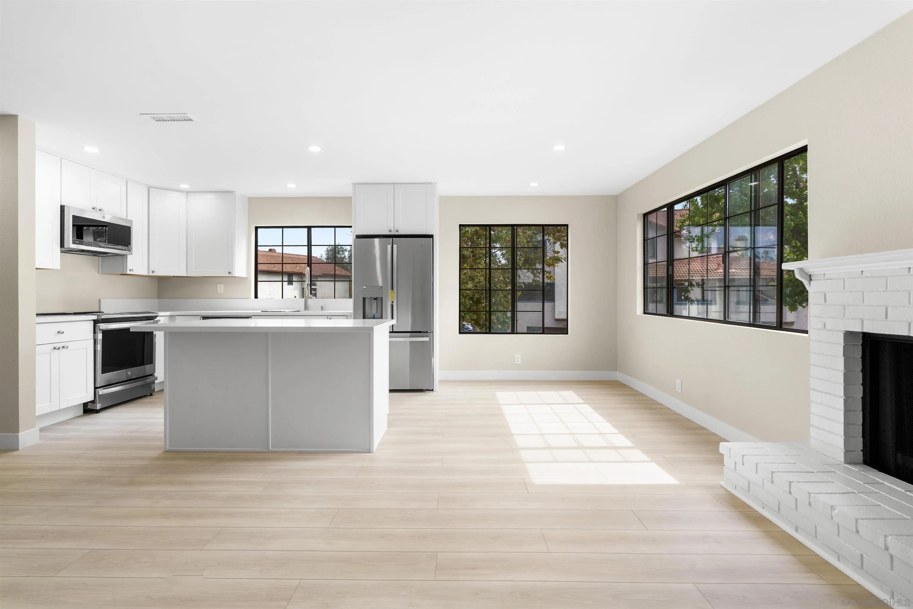 7890 Mission Vista