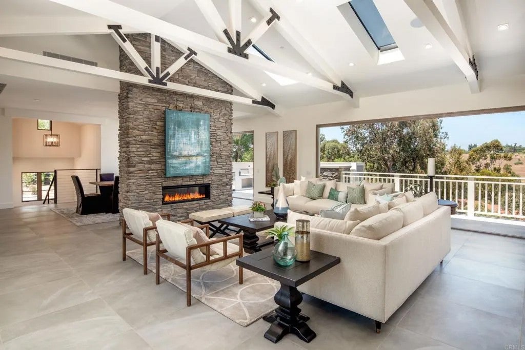 5754 Loma Verde