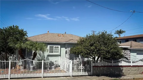 3929 E 56th Street, Maywood, CA 90270 - #: DW26194483