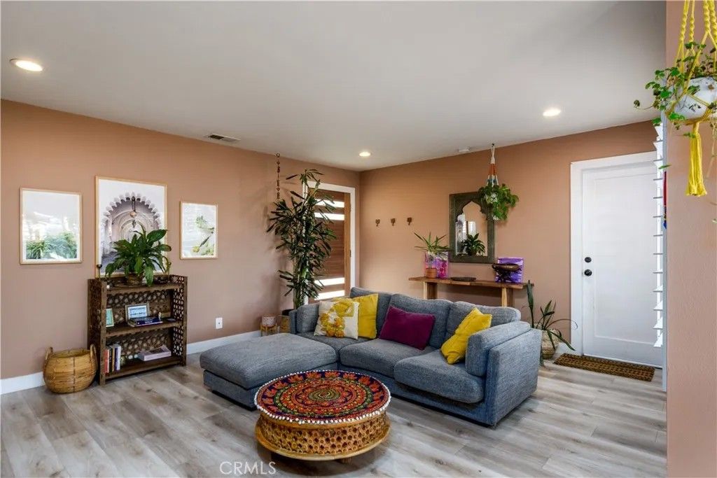 Photo of 686 Governor St, Costa Mesa, CA 92627 (MLS # PW26027971)