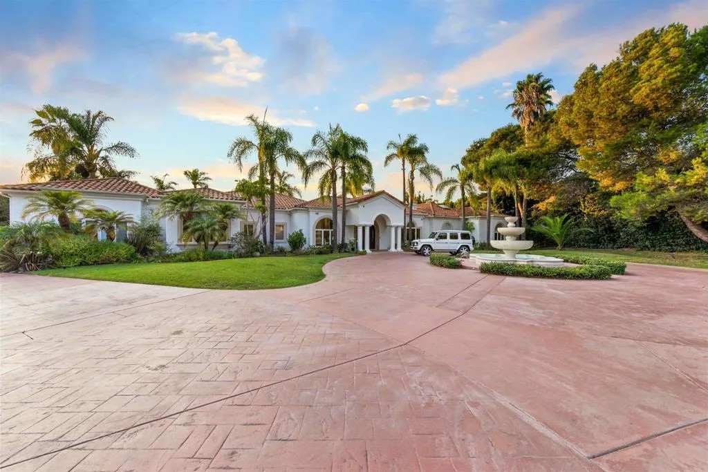 6998 Rancho La Cima