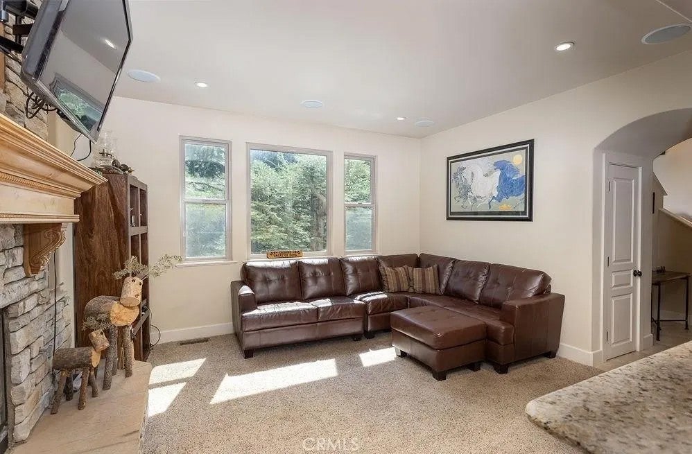 1157 Scenic