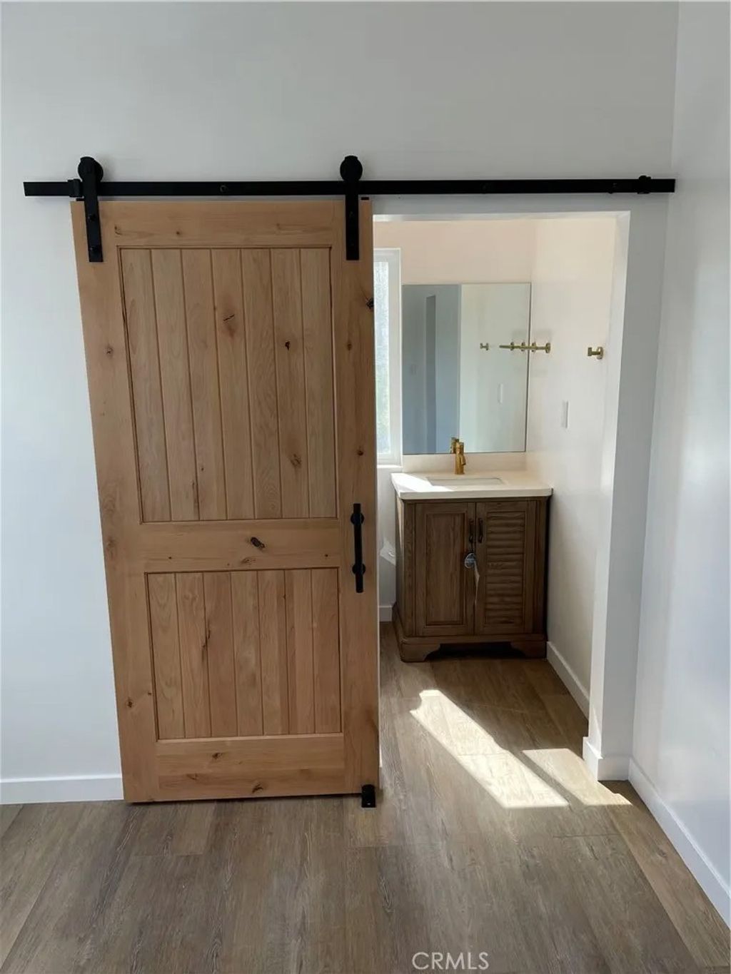 Photo of 24308 Victory Boulevard, Woodland Hills, CA 91367 (MLS # SR26008181)