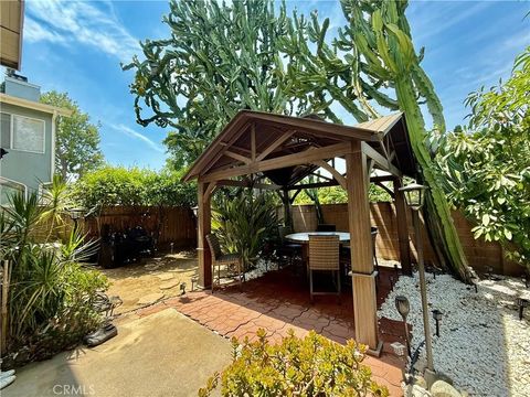 Tiny photo for 9213 Independence Way, North Hills, CA 91343 (MLS # SR25240394)