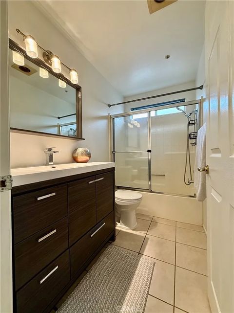 Tiny photo for 9213 Independence Way, North Hills, CA 91343 (MLS # SR25240394)