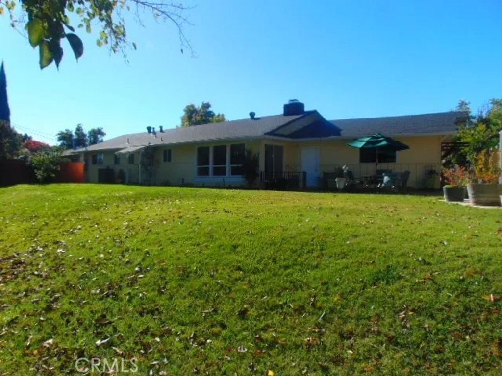 Photo of 220 Gurnsey Dr, Red Bluff, CA 96080 (MLS # SN25252036)