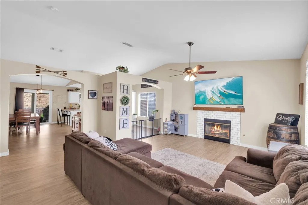998 Sycamore Court