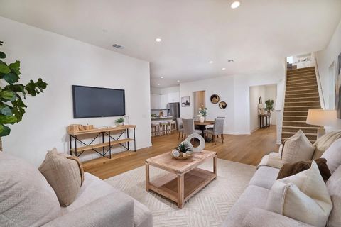 Tiny photo for 793 Michael Ct, Vista, CA 92081 (MLS # 250045912)