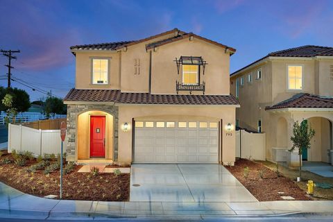 Tiny photo for 793 Michael Ct, Vista, CA 92081 (MLS # 250045912)