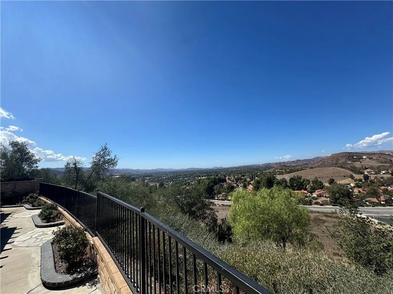 5777 Indian Pointe Drive