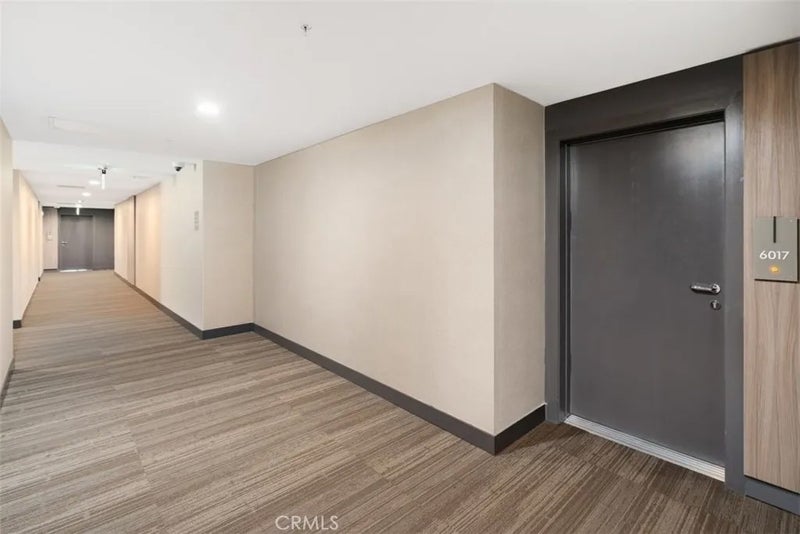 39 S Los Robles Avenue 6017