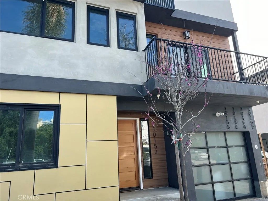 Photo of 10156 Regent St, Los Angeles, CA 90034 (MLS # TR26042762)