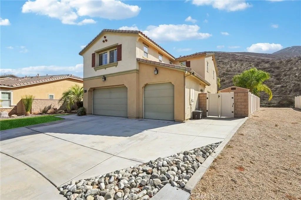 Photo of 36274 Waxen Rd, Lake Elsinore, CA 92532 (MLS # PW25245432)