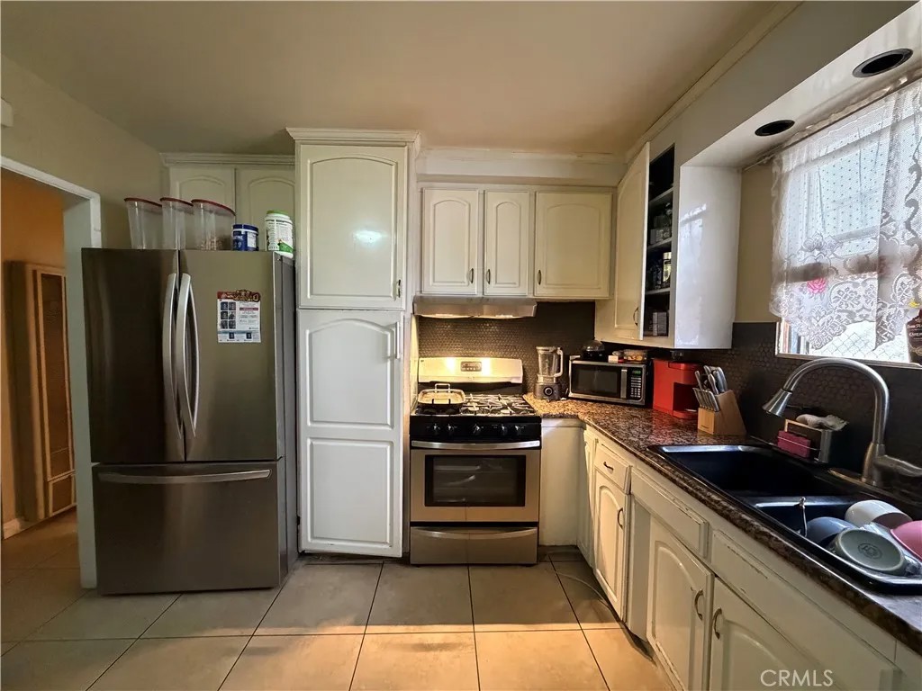 3358 Grandview