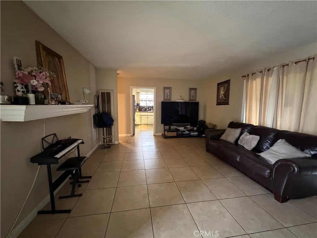 3358 Grandview