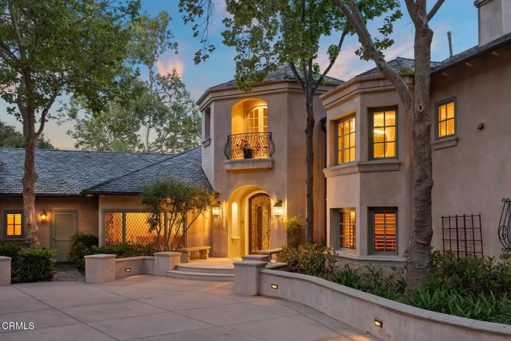 651 Oak Grove Court