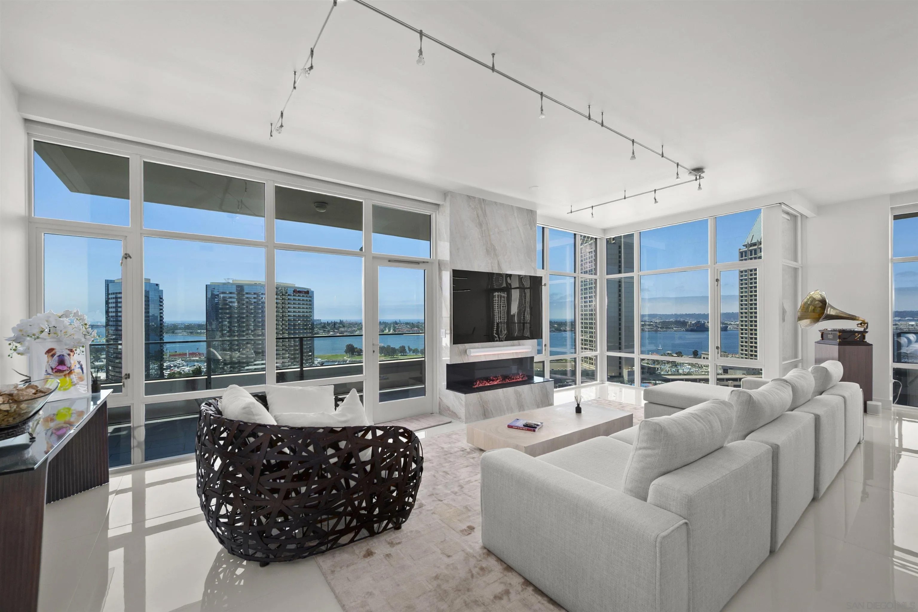550 Front Street 1708