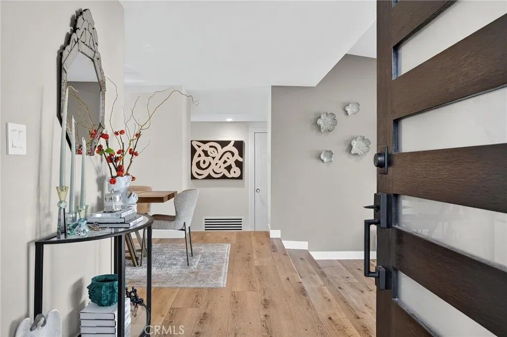 Photo of 5 Cypress Way, Rolling Hills Estates, CA 90274 (MLS # SB26058237)