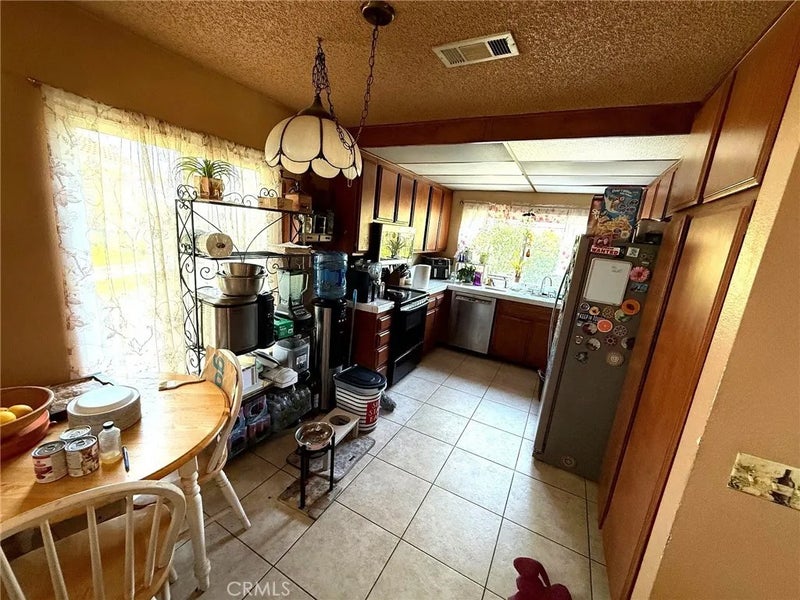 6079 E Butterfield
