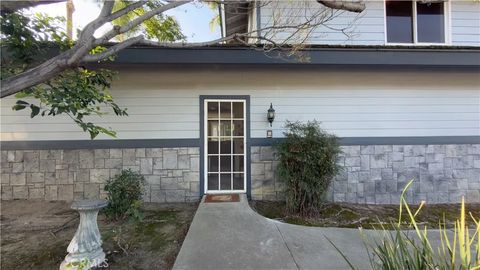Photo of 451 N Baldy Vista, Glendora, CA 91741 (MLS # SW26037346)