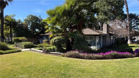 Photo of 451 N Baldy Vista, Glendora, CA 91741 (MLS # SW26037346)