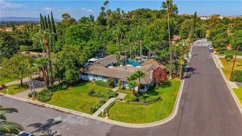Photo of 451 N Baldy Vista, Glendora, CA 91741 (MLS # SW26037346)
