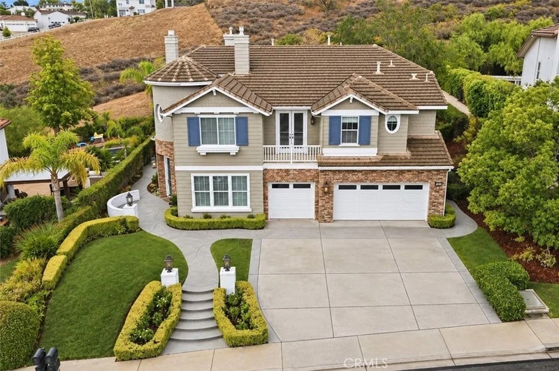 5748 Velvet Oak Court