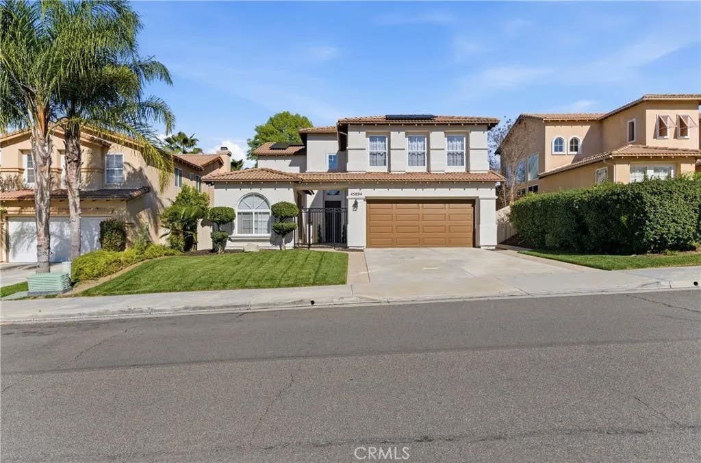 Photo of 45894 Paseo Gallante, Temecula, CA 92592 (MLS # SW26042331)