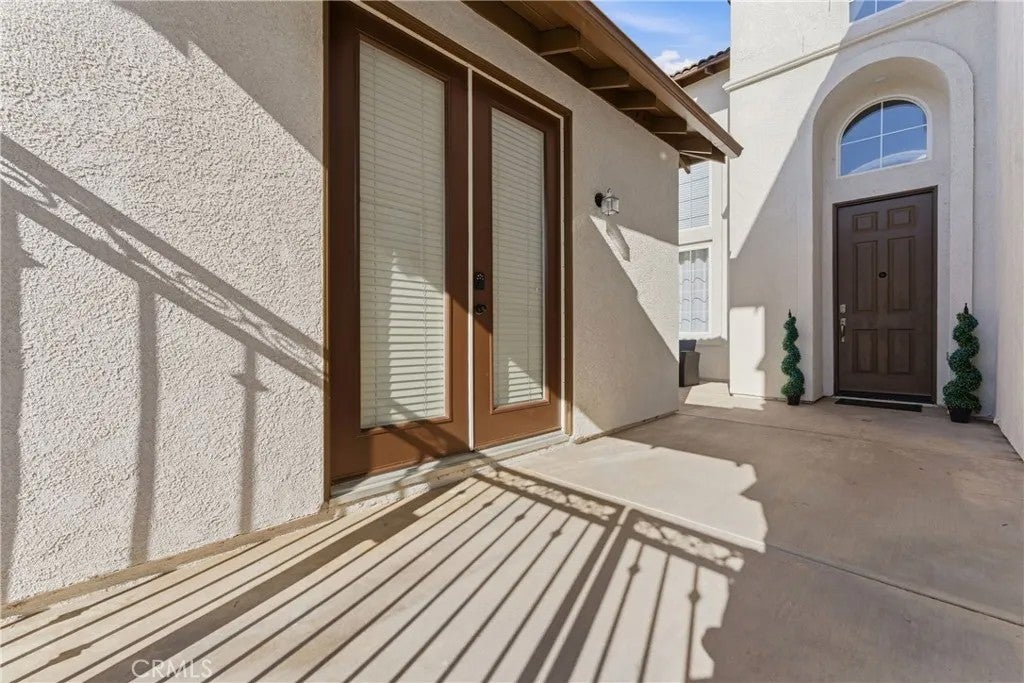 Photo of 45894 Paseo Gallante, Temecula, CA 92592 (MLS # SW26042331)
