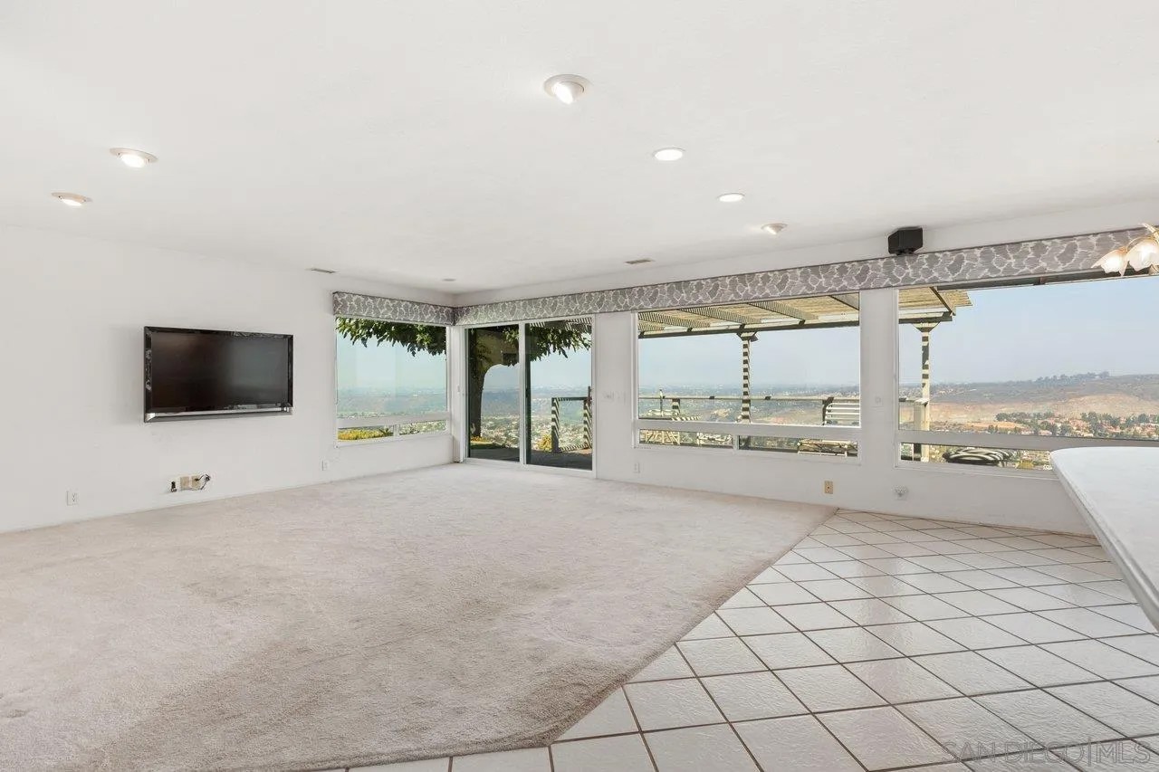 6276 Del Paso Ave