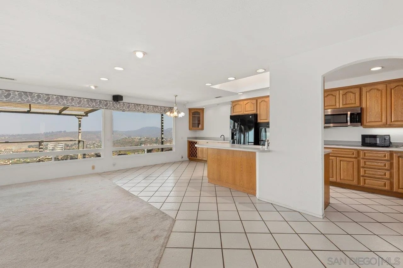 6276 Del Paso Ave