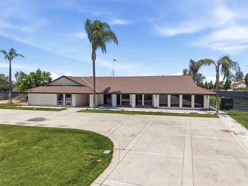 7280 W Menlo