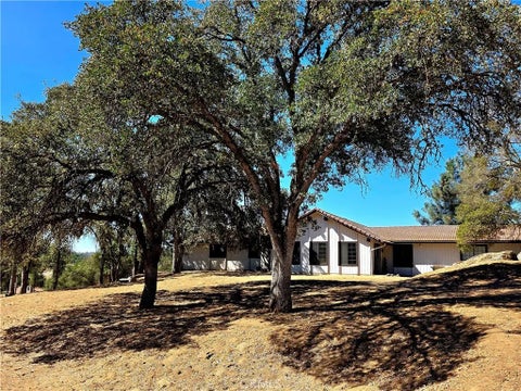 Photo of 29682 Yosemite Springs Parkway, Coarsegold, CA 93614 (MLS # FR26166079)