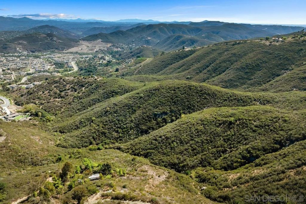 Photo of 0 Coronado Hills Dr, San Marcos, CA 92078 (MLS # 250042504)