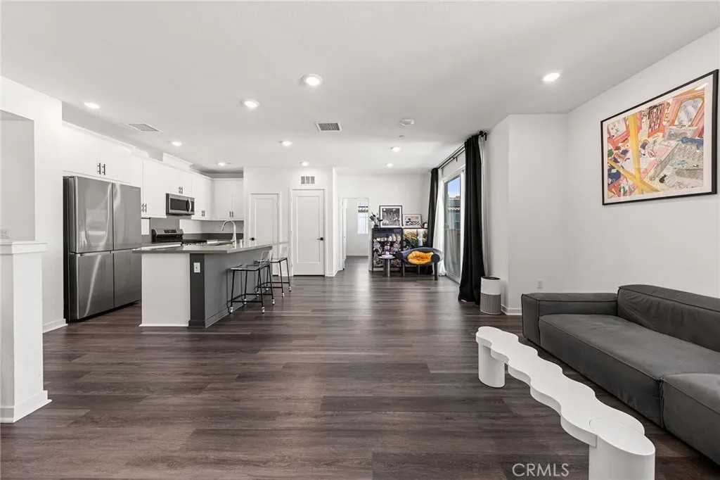 660 Sunrise St