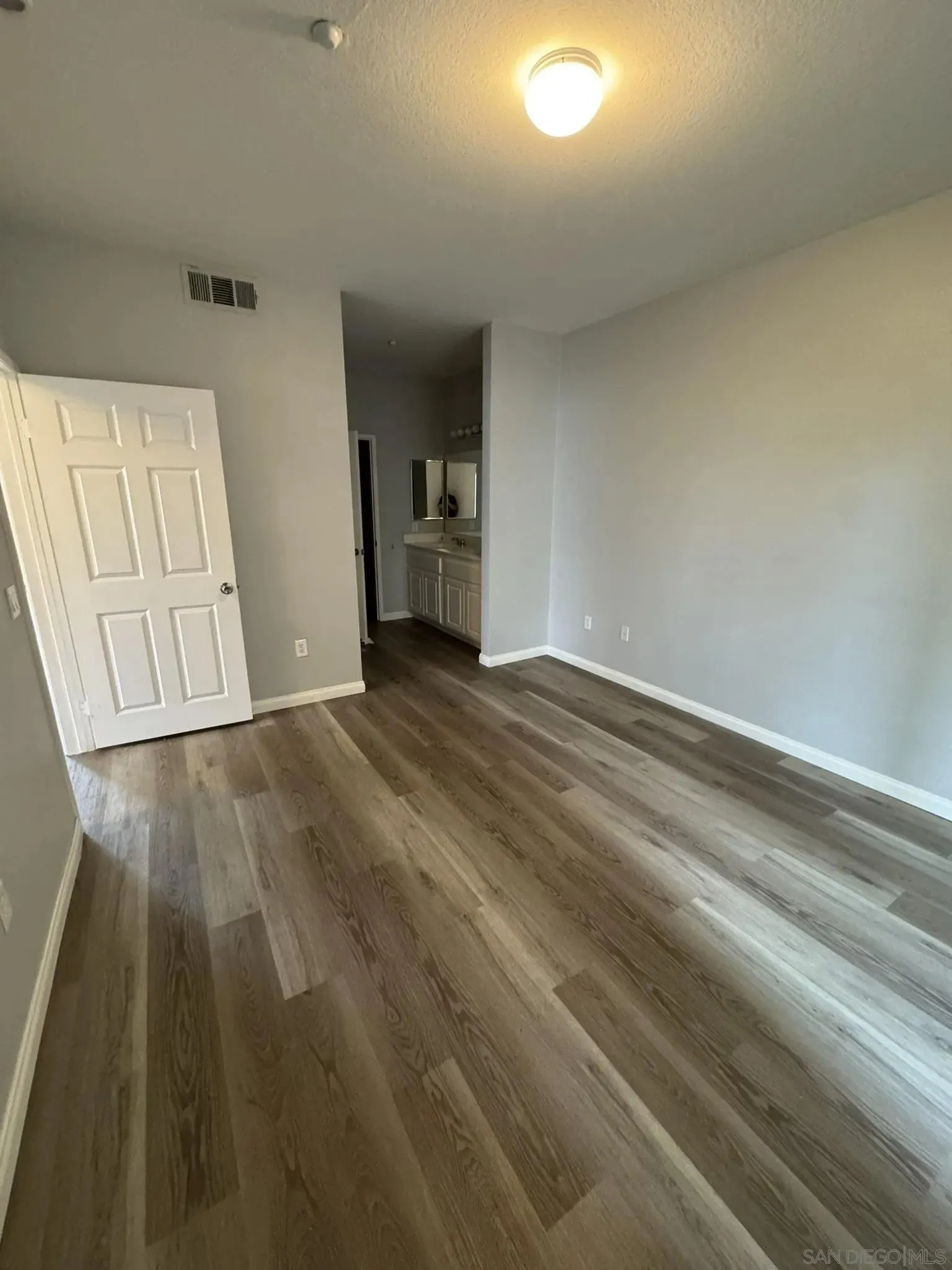 Lakeside, California 92040, United States, 3 Bedrooms Bedrooms, ,2 BathroomsBathrooms,Residential,Active,250379