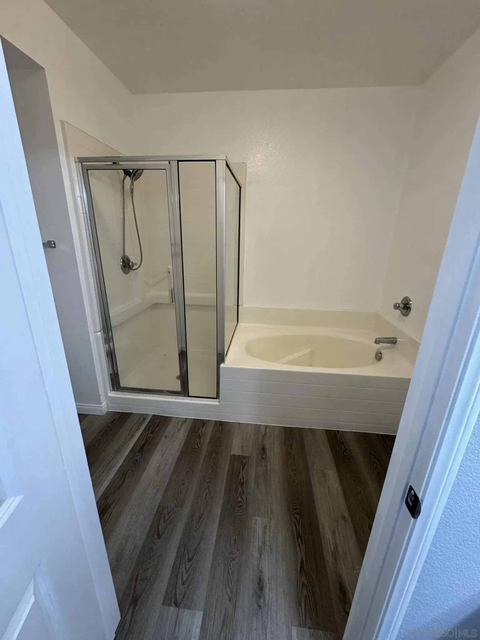 Lakeside, California 92040, United States, 3 Bedrooms Bedrooms, ,2 BathroomsBathrooms,Residential,Active,250379