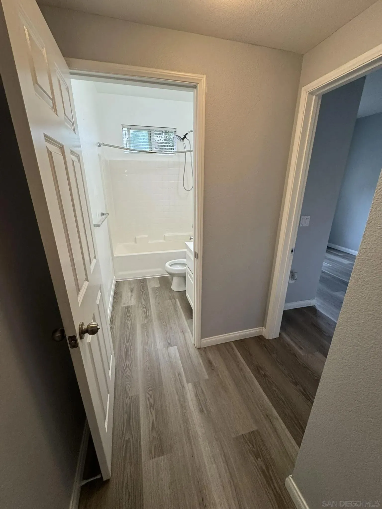 Lakeside, California 92040, United States, 3 Bedrooms Bedrooms, ,2 BathroomsBathrooms,Residential,Active,250379