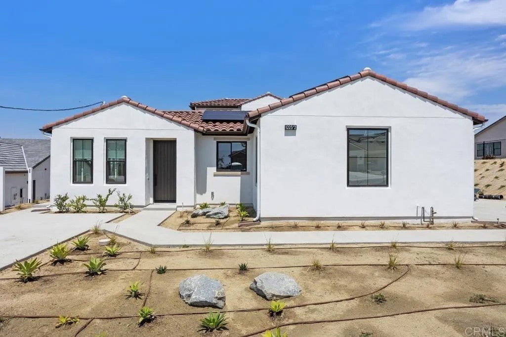 Photo of 1223 Stonemark Place #2, Vista, CA 92081 (MLS # NDP2605082)