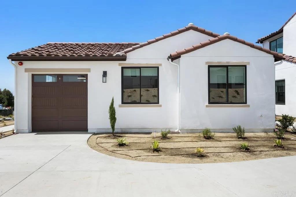 Photo of 1223 Stonemark Place #2, Vista, CA 92081 (MLS # NDP2605082)